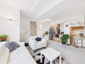 Lounge- click for photo gallery